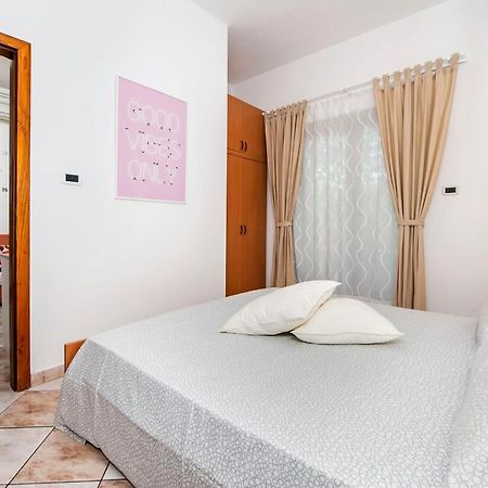 Apartments Milan Rovinj Bagian luar foto