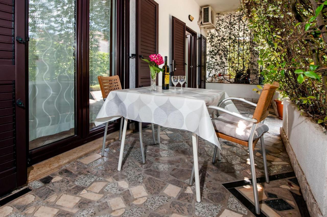 Apartments Milan Rovinj Bagian luar foto