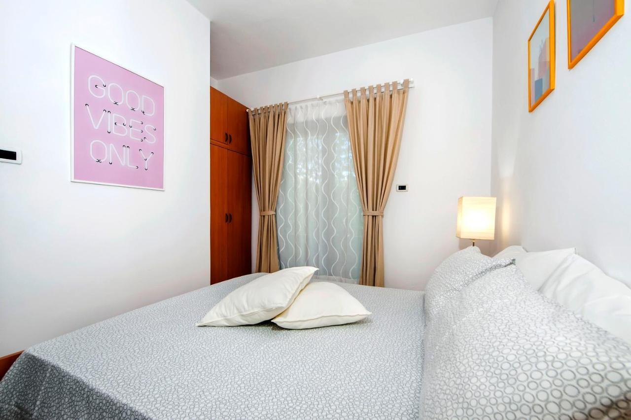 Apartments Milan Rovinj Bagian luar foto