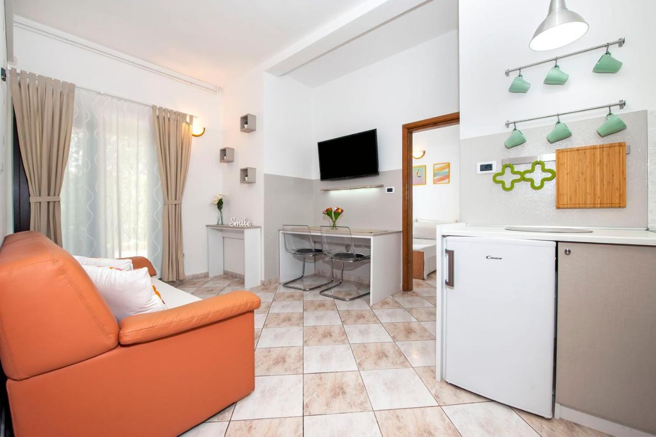 Apartments Milan Rovinj Bagian luar foto